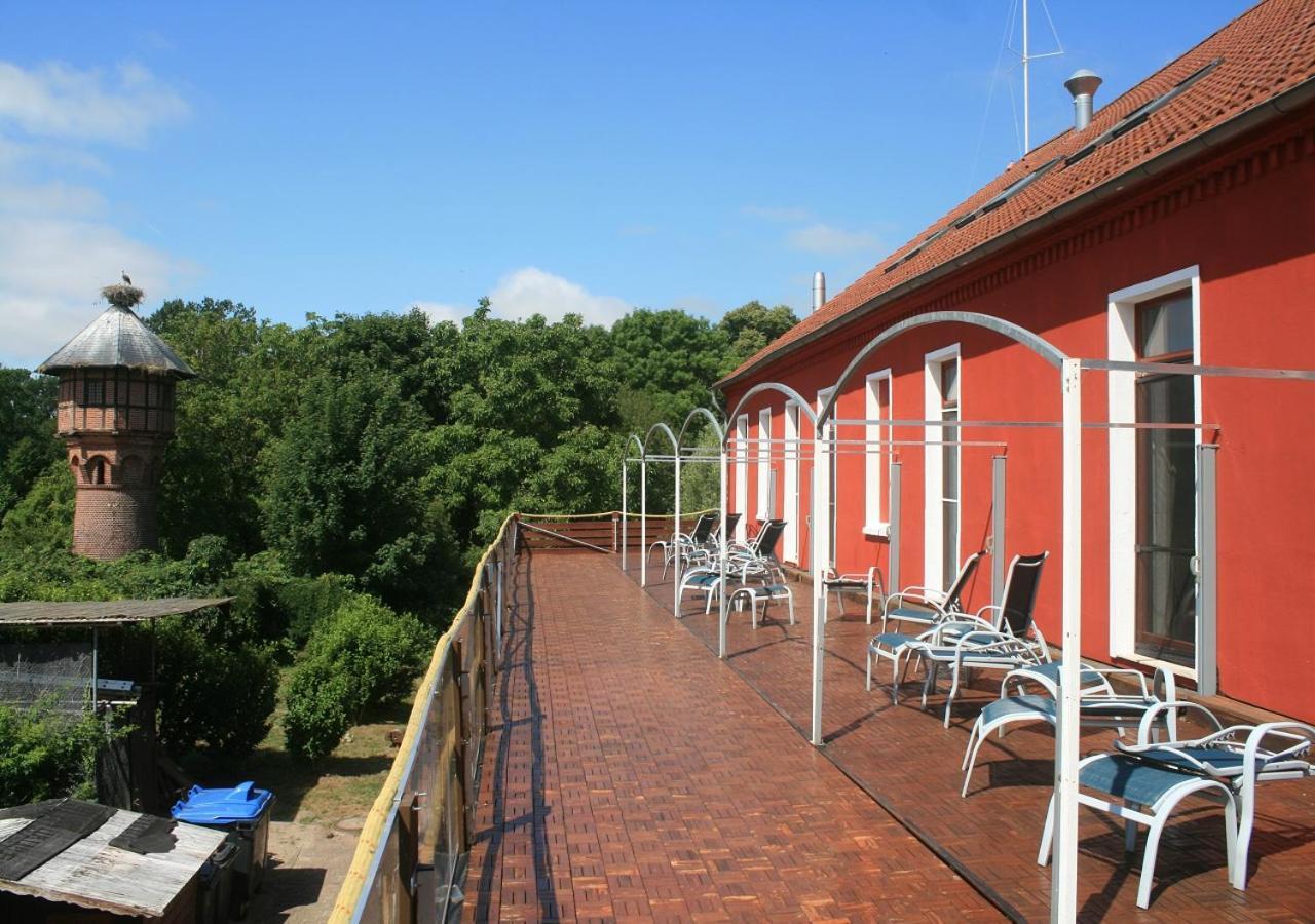 Landhotel Storchenkrug Rühstädt Exterior foto